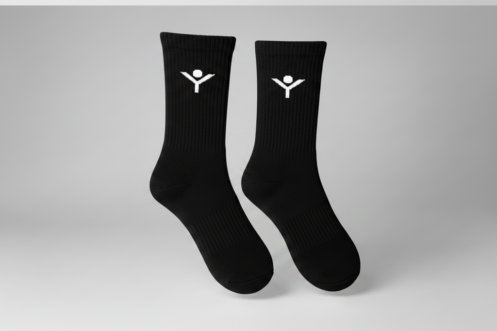The PYNT Crew Black