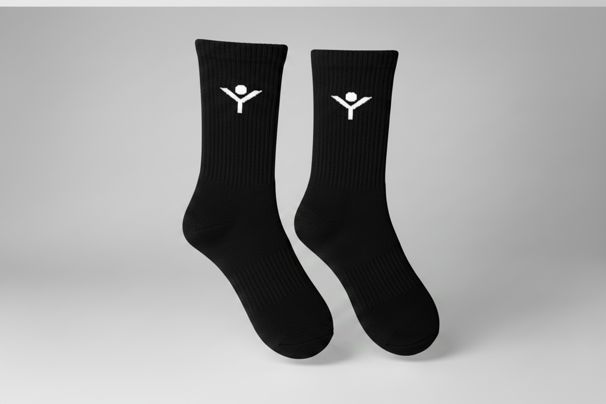 The PYNT Crew Black
